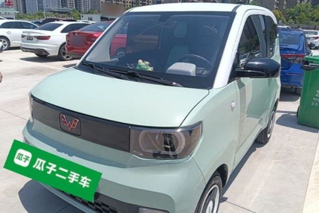 Used Wuling Hongguang MINIEV 2021 Macaron Sandwich Model 170 km Lithium Iron Phosphate