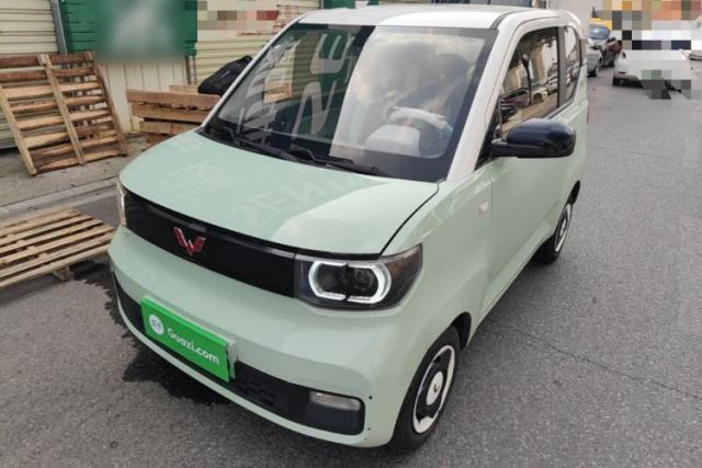Ojetý Wuling Hongguang MINIEV 2021 Macaron Premium Model – Lithium Iron Phosphate