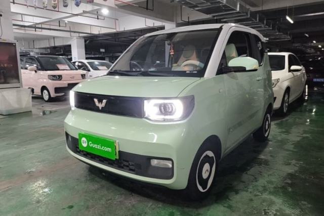 Ojetý Wuling Hongguang MINIEV 2021 Macaron Premium Model – Lithium Iron Phosphate