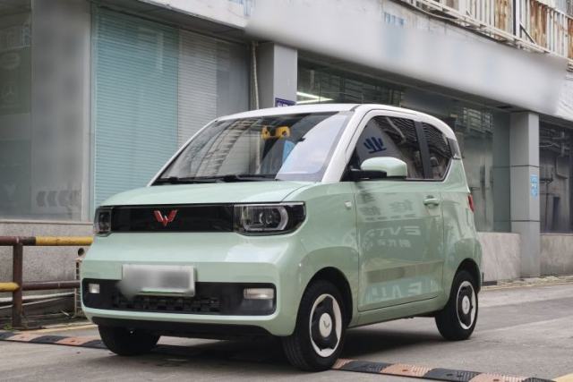 Used Wuling Hongguang MINIEV 2021 Macaron Premium Model – Lithium Iron Phosphate
