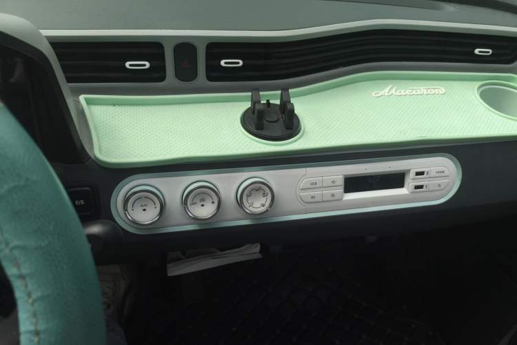 Used Wuling Hongguang MINIEV 2021 Macaron Premium Model – Lithium Iron Phosphate Audio And AC Panel