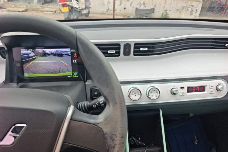 Used Wuling Hongguang MINIEV 2021 Macaron Fashion Model Lithium Iron Phosphate Audio And AC Panel