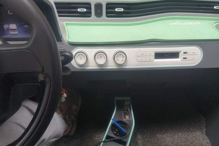 Used Wuling Hongguang MINIEV 2021 Macaron Premium Model – Lithium Iron Phosphate Audio And AC Panel