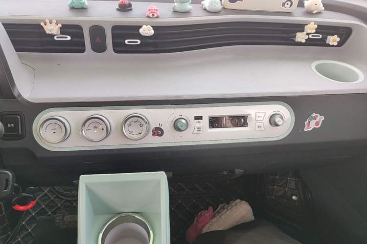 Used Wuling Hongguang MINIEV 2021 Macaron Premium Model – Lithium-NMC Audio And AC Panel