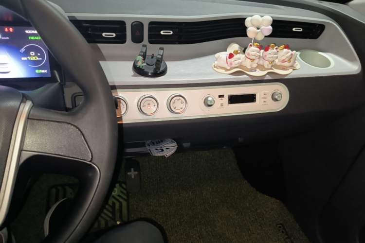 Used Wuling Hongguang MINIEV 2021 Macaron Fashion Edition Lithium-Ion Battery Audio And AC Panel