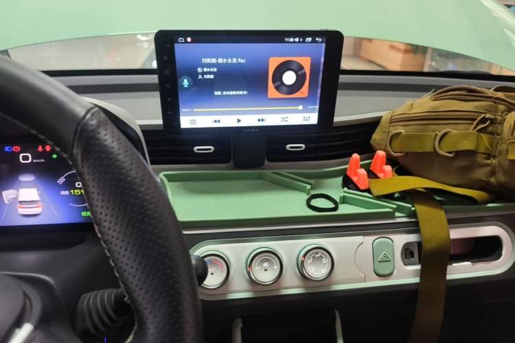 Used Wuling Hongguang MINIEV 2021 Macaron Premium Model – Lithium Iron Phosphate Audio And AC Panel