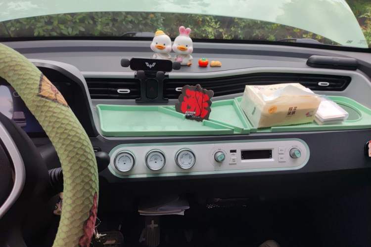 Used Wuling Hongguang MINIEV 2021 Macaron Fashion Model Lithium Iron Phosphate Audio And AC Panel