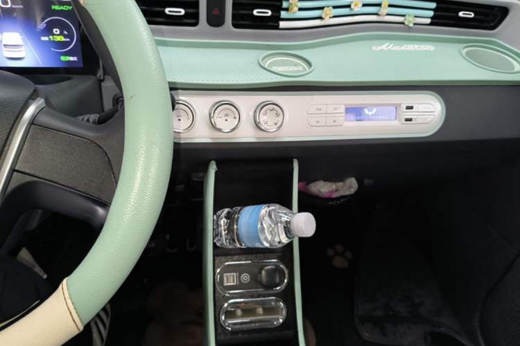 Used Wuling Hongguang MINIEV 2021 Macaron Premium Model – Lithium Iron Phosphate Audio And AC Panel