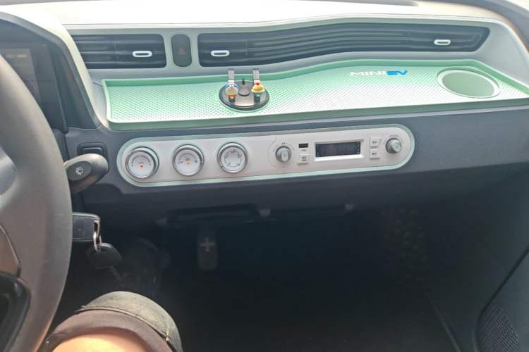 Used Wuling Hongguang MINIEV 2021 Macaron Premium Model – Lithium Iron Phosphate Audio And AC Panel