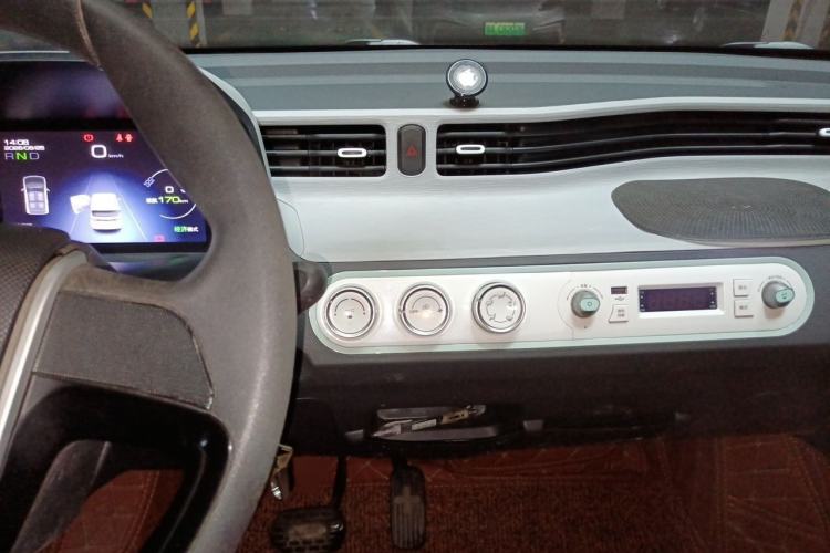 Used Wuling Hongguang MINIEV 2021 Macaron Premium Model – Lithium Iron Phosphate Audio And AC Panel
