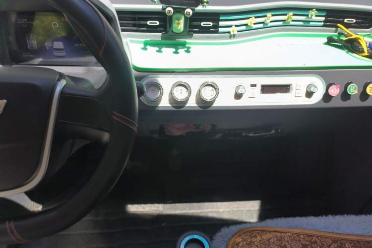 Used Wuling Hongguang MINIEV 2021 Macaron Fashion Model Lithium Iron Phosphate Audio And AC Panel
