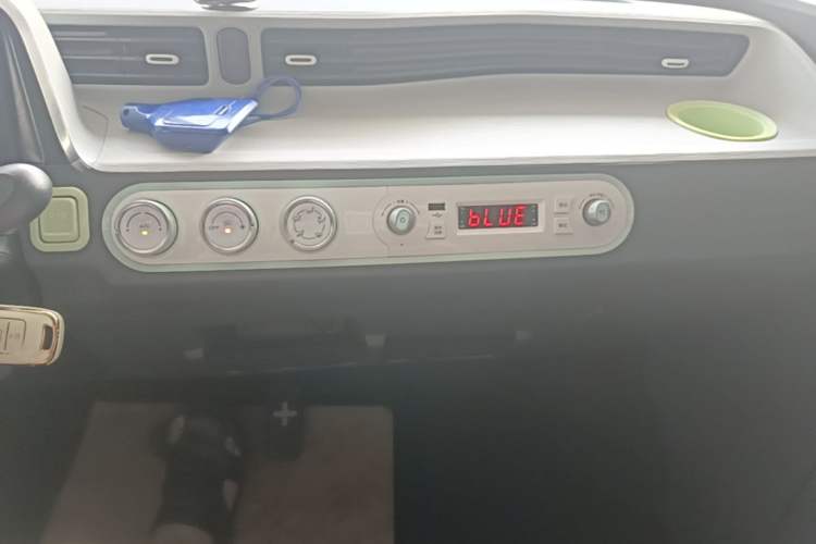 Used Wuling Hongguang MINIEV 2021 Macaron Premium Model – Lithium-NMC Audio And AC Panel