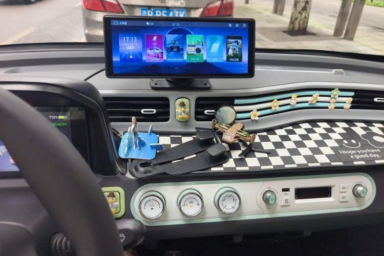 Used Wuling Hongguang MINIEV 2021 Macaron Premium Model – Lithium-NMC Audio And AC Panel