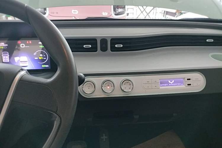 Used Wuling Hongguang MINIEV 2021 Macaron Premium Model – Lithium Iron Phosphate Audio And AC Panel