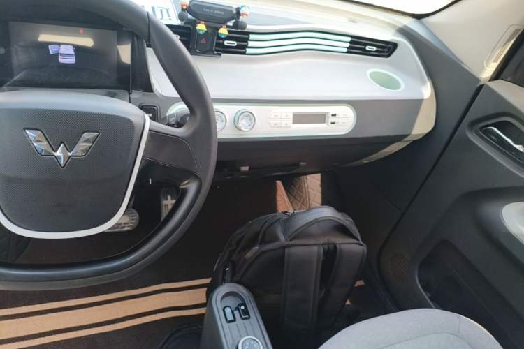 Used Wuling Hongguang MINIEV 2021 Macaron Premium Model – Lithium-NMC Audio And AC Panel