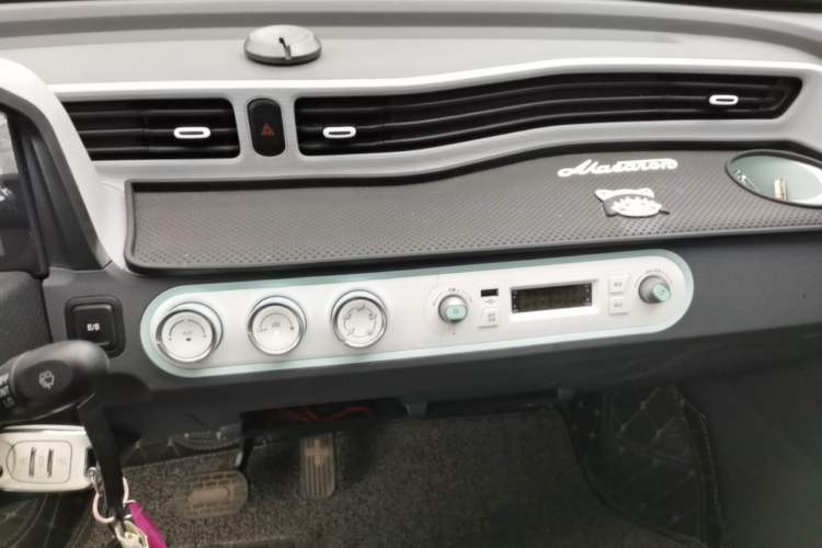 Used Wuling Hongguang MINIEV 2021 Macaron Fashion Model Lithium Iron Phosphate Audio And AC Panel