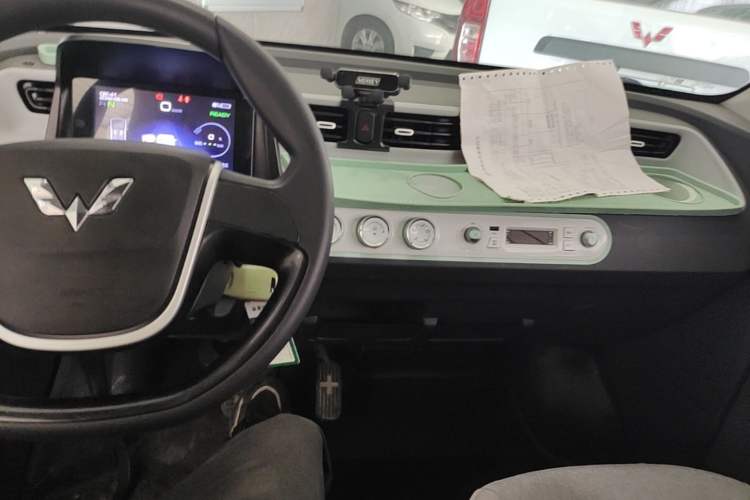Used Wuling Hongguang MINIEV 2021 Macaron Premium Model – Lithium Iron Phosphate Audio And AC Panel