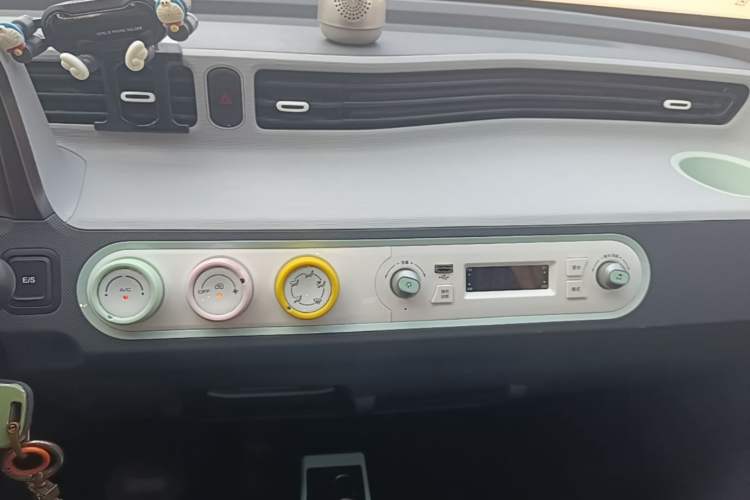 Used Wuling Hongguang MINIEV 2021 Macaron Fashion Edition Lithium-Ion Battery Audio And AC Panel