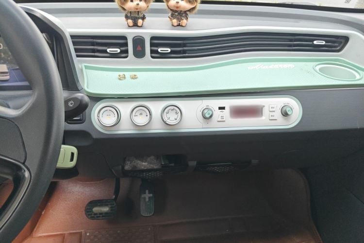 Used Wuling Hongguang MINIEV 2021 Macaron Premium Model – Lithium Iron Phosphate Audio And AC Panel