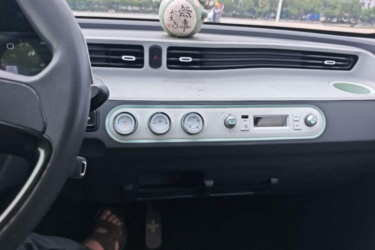 Used Wuling Hongguang MINIEV 2021 Macaron Premium Model – Lithium-NMC Audio And AC Panel