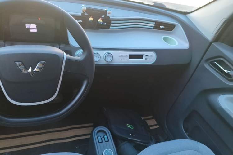 Used Wuling Hongguang MINIEV 2021 Macaron Premium Model – Lithium-NMC Audio And AC Panel