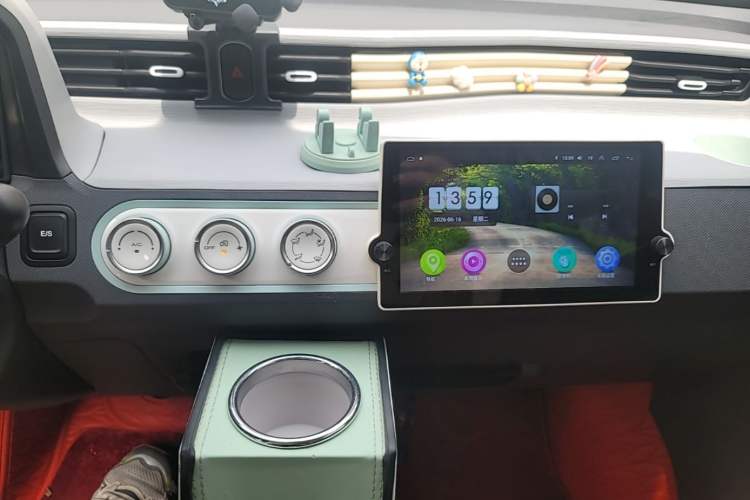 Used Wuling Hongguang MINIEV 2021 Macaron Premium Model – Lithium Iron Phosphate Audio And AC Panel