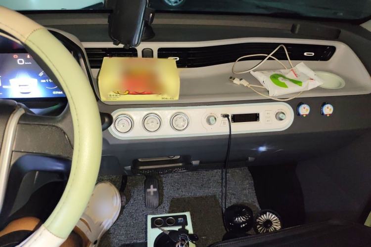 Used Wuling Hongguang MINIEV 2021 Macaron Fashion Edition Lithium-Ion Battery Audio And AC Panel