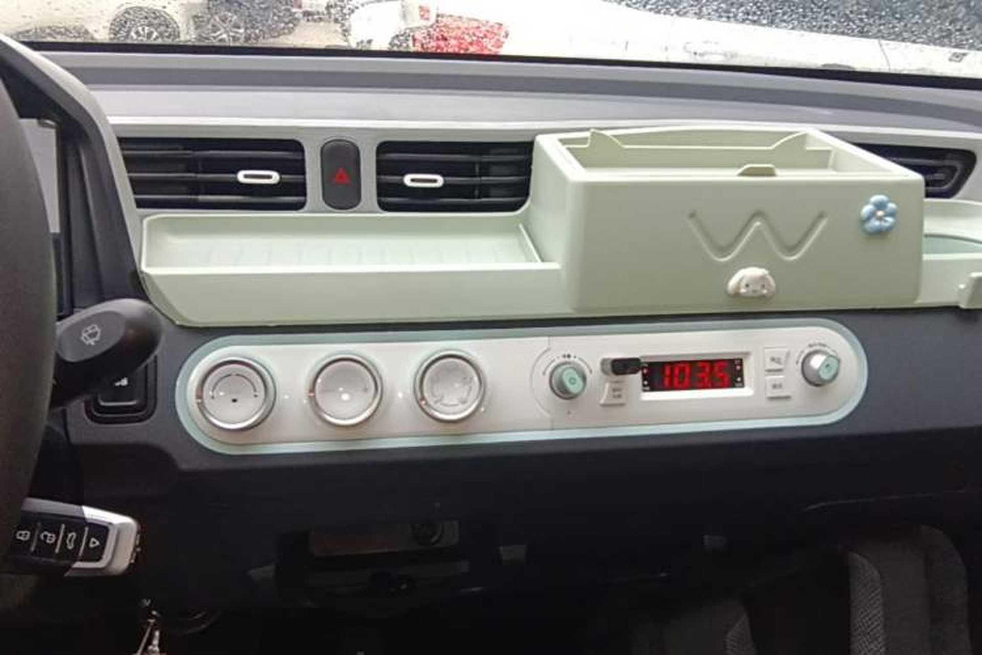 Used Wuling Hongguang MINIEV 2021 Macaron Fashion Edition Lithium-Ion Battery Audio And AC Panel