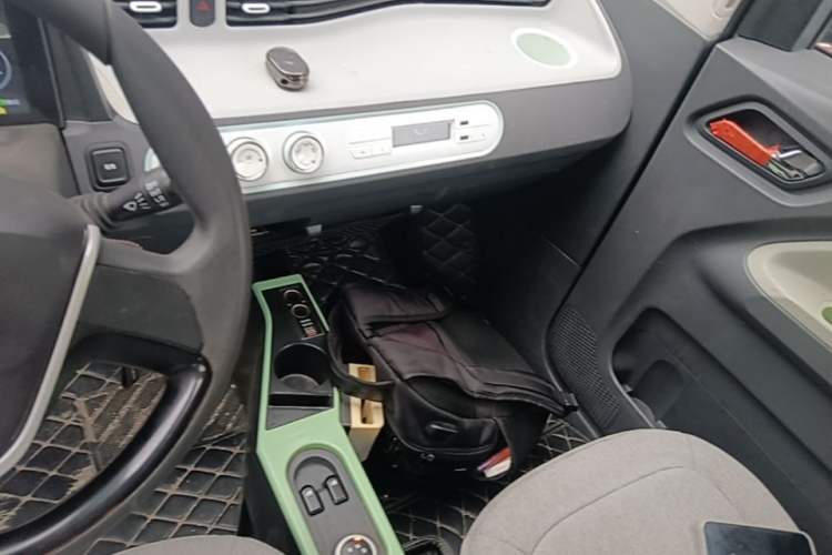Used Wuling Hongguang MINIEV 2021 Macaron Fashion Model Lithium Iron Phosphate Audio And AC Panel