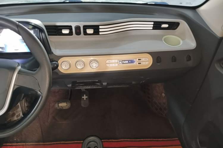 Used Wuling Hongguang MINIEV 2021 Macaron Fashion Model Lithium Iron Phosphate Audio And AC Panel