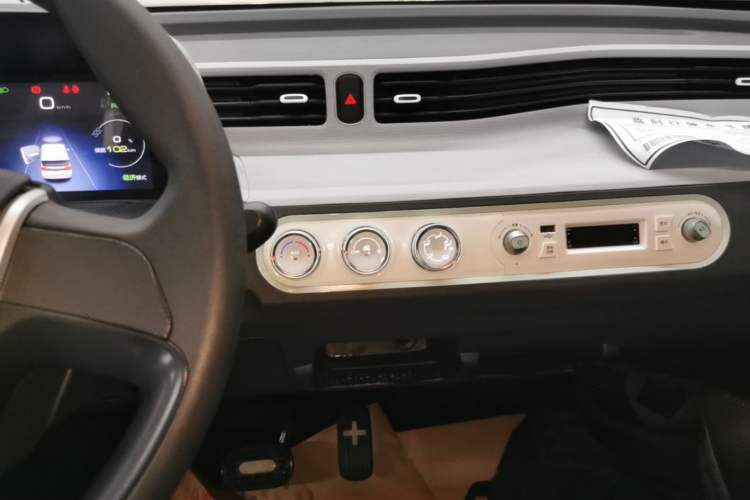 Used Wuling Hongguang MINIEV 2021 Macaron Premium Model – Lithium-NMC Audio And AC Panel