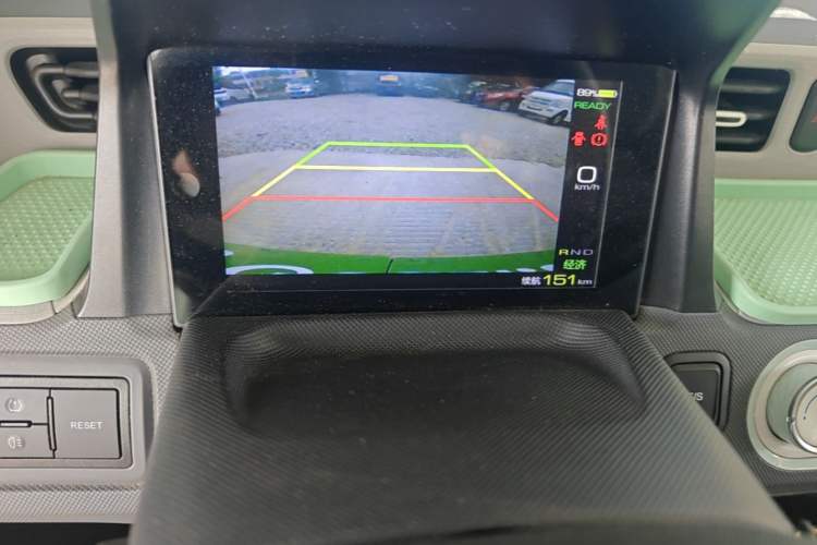 Used Wuling Hongguang MINIEV 2021 Macaron Premium Model – Lithium Iron Phosphate Audio And AC Panel