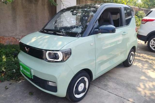 Gebrauchter Wuling Hongguang MINIEV 2021 Macaron Premium Model – Lithium Iron Phosphate