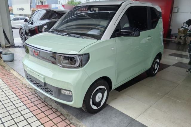 Used Wuling Hongguang MINIEV 2021 Macaron Sandwich Model 170 km Lithium Iron Phosphate