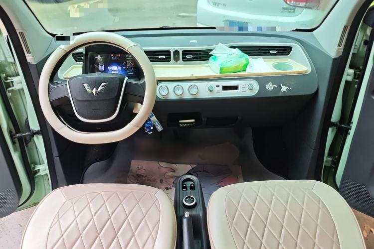 Used Wuling Hongguang MINIEV 2021 Macaron Premium Model – Lithium Iron Phosphate Center Console