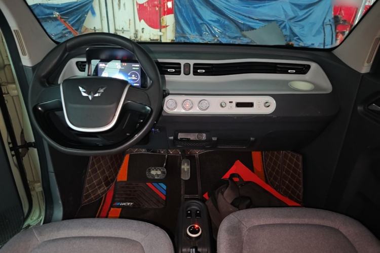 Used Wuling Hongguang MINIEV 2021 Macaron Premium Model – Lithium Iron Phosphate Center Console