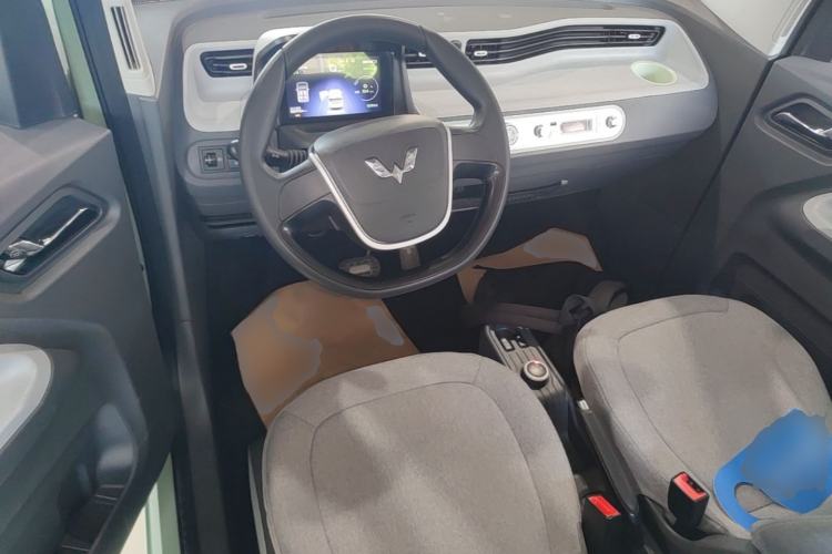 Used Wuling Hongguang MINIEV 2021 Macaron Premium Model – Lithium Iron Phosphate Center Console