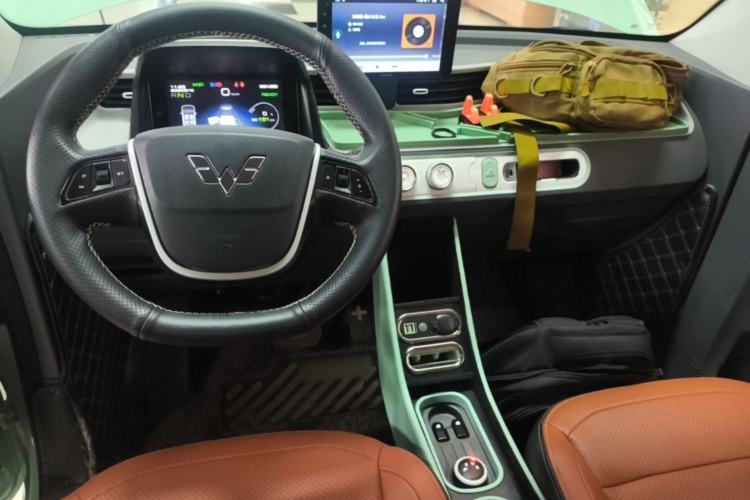 Used Wuling Hongguang MINIEV 2021 Macaron Premium Model – Lithium Iron Phosphate Center Console