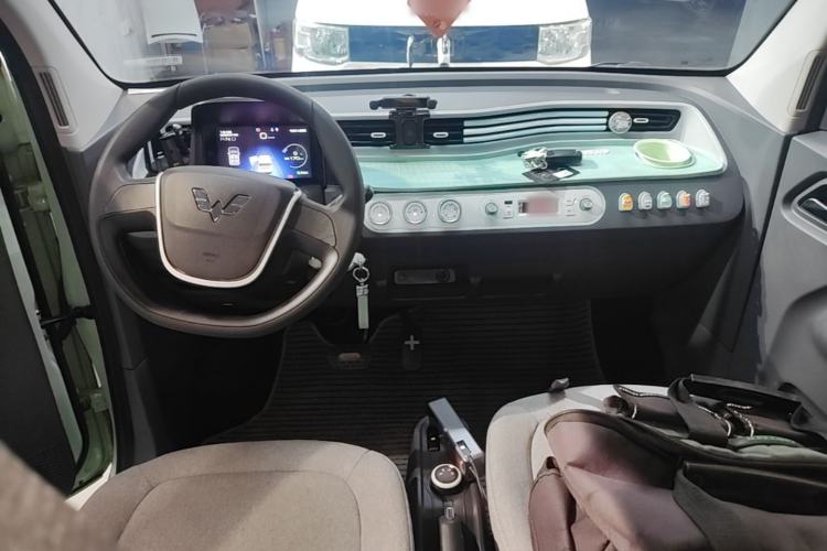 Used Wuling Hongguang MINIEV 2021 Macaron Premium Model – Lithium-NMC Center Console