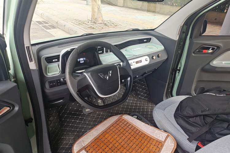 Used Wuling Hongguang MINIEV 2021 Macaron Premium Model – Lithium-NMC Center Console