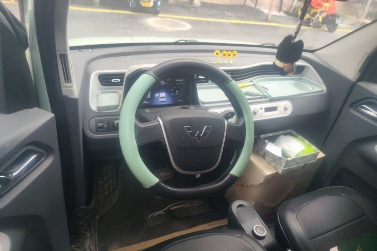 Used Wuling Hongguang MINIEV 2021 Macaron Premium Model – Lithium Iron Phosphate Center Console