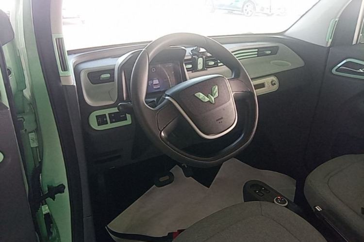 Used Wuling Hongguang MINIEV 2021 Macaron Premium Model – Lithium Iron Phosphate Center Console