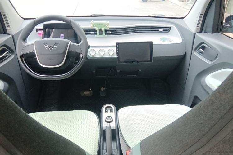 Used Wuling Hongguang MINIEV 2021 Macaron Premium Model – Lithium Iron Phosphate Center Console