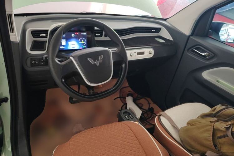Used Wuling Hongguang MINIEV 2021 Macaron Premium Model – Lithium Iron Phosphate Center Console