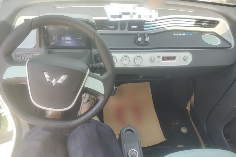 Used Wuling Hongguang MINIEV 2021 Macaron Premium Model – Lithium-NMC Center Console