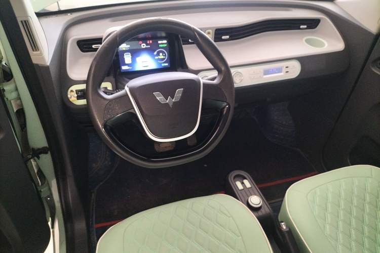 Used Wuling Hongguang MINIEV 2021 Macaron Premium Model – Lithium Iron Phosphate Center Console