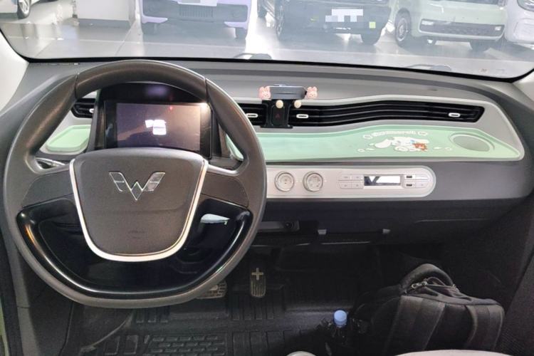 Used Wuling Hongguang MINIEV 2021 Macaron Premium Model – Lithium Iron Phosphate Center Console