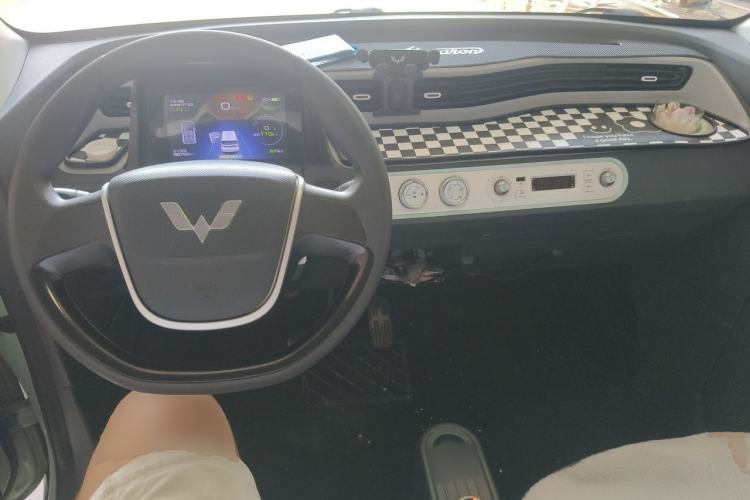 Used Wuling Hongguang MINIEV 2021 Macaron Premium Model – Lithium Iron Phosphate Center Console