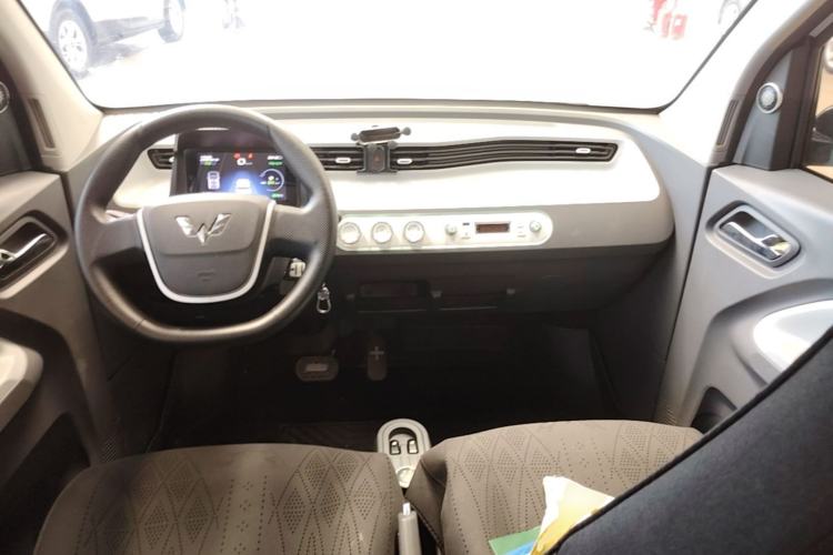 Used Wuling Hongguang MINIEV 2021 Macaron Premium Model – Lithium Iron Phosphate Center Console