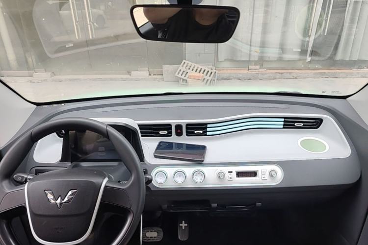 Used Wuling Hongguang MINIEV 2021 Macaron Premium Model – Lithium Iron Phosphate Center Console